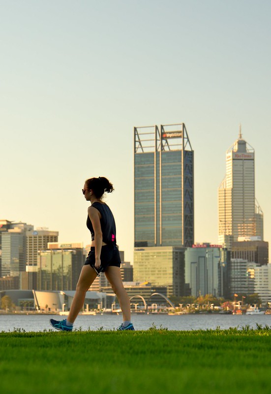 walking in a dream can indicate a desire for exploration and self-discovery. 