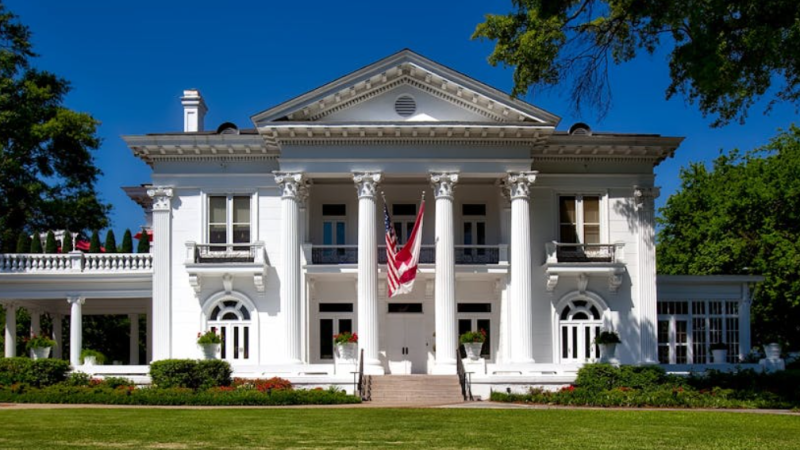 Green dress in the mirror